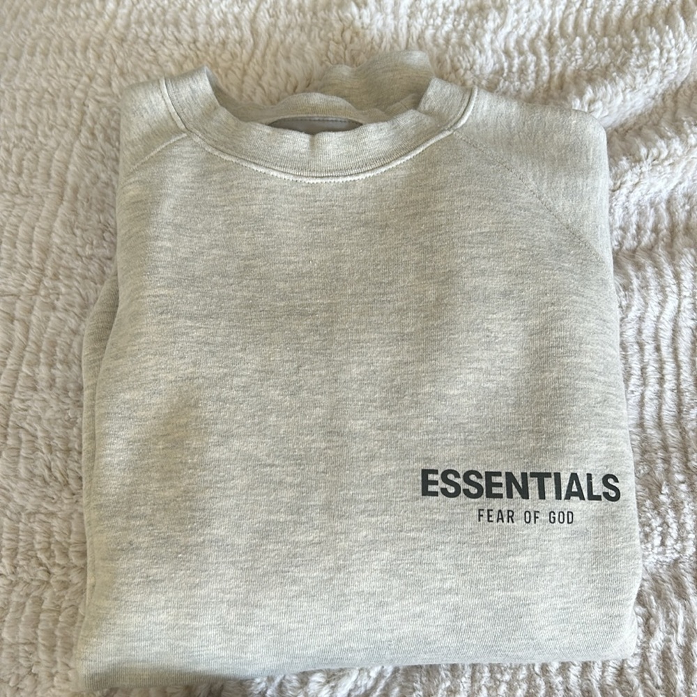 Only worn a few times in very perfect condition